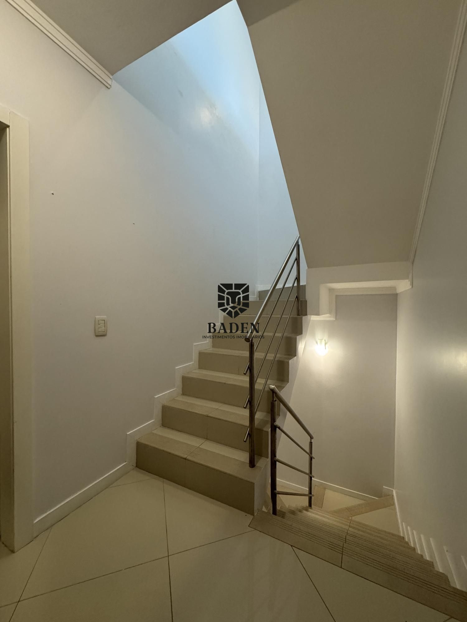 Casa à venda e aluguel com 3 quartos, 255m² - Foto 27
