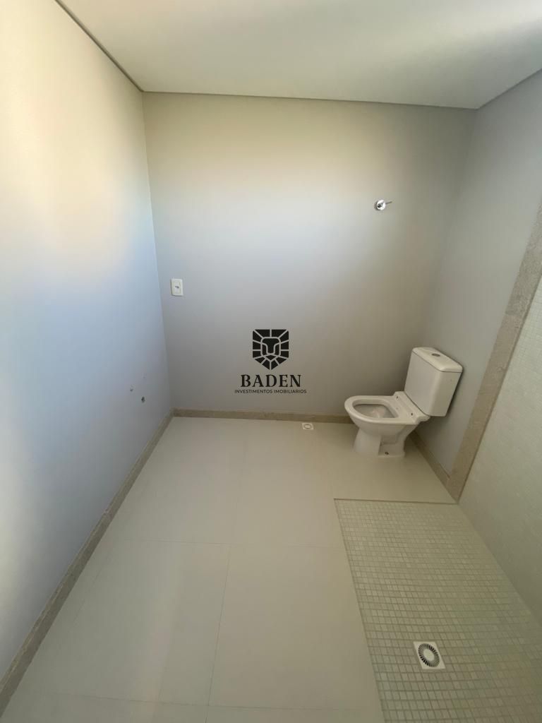 Apartamento à venda com 3 quartos, 136m² - Foto 10