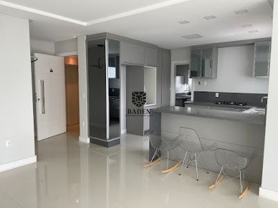 Apartamento à venda com 3 quartos, 155m² - Foto 4