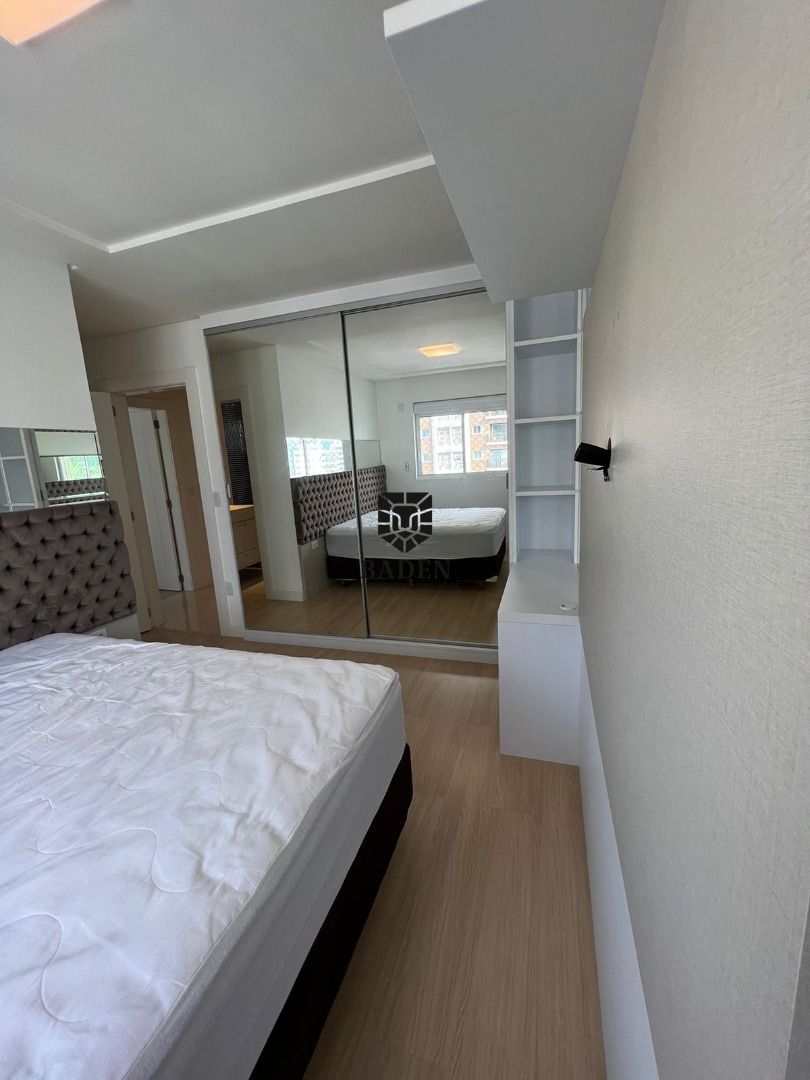 Apartamento à venda com 4 quartos, 157m² - Foto 23