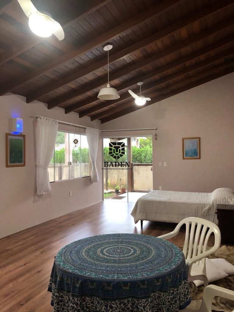 Casa à venda com 3 quartos, 250m² - Foto 19