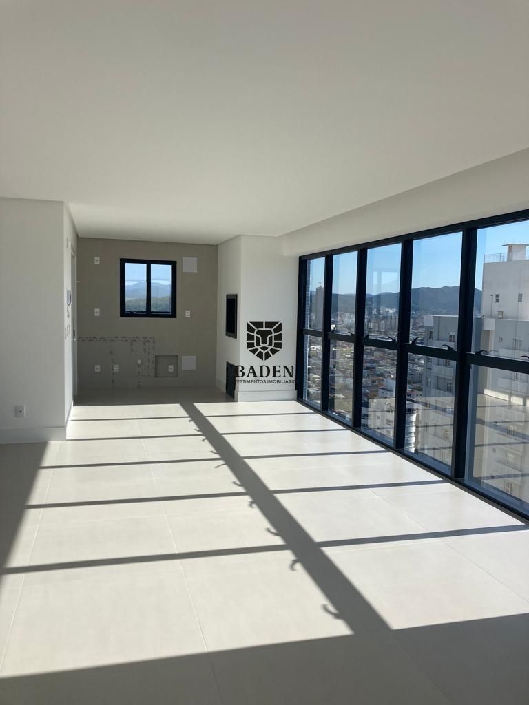 Apartamento à venda com 4 quartos, 152m² - Foto 5