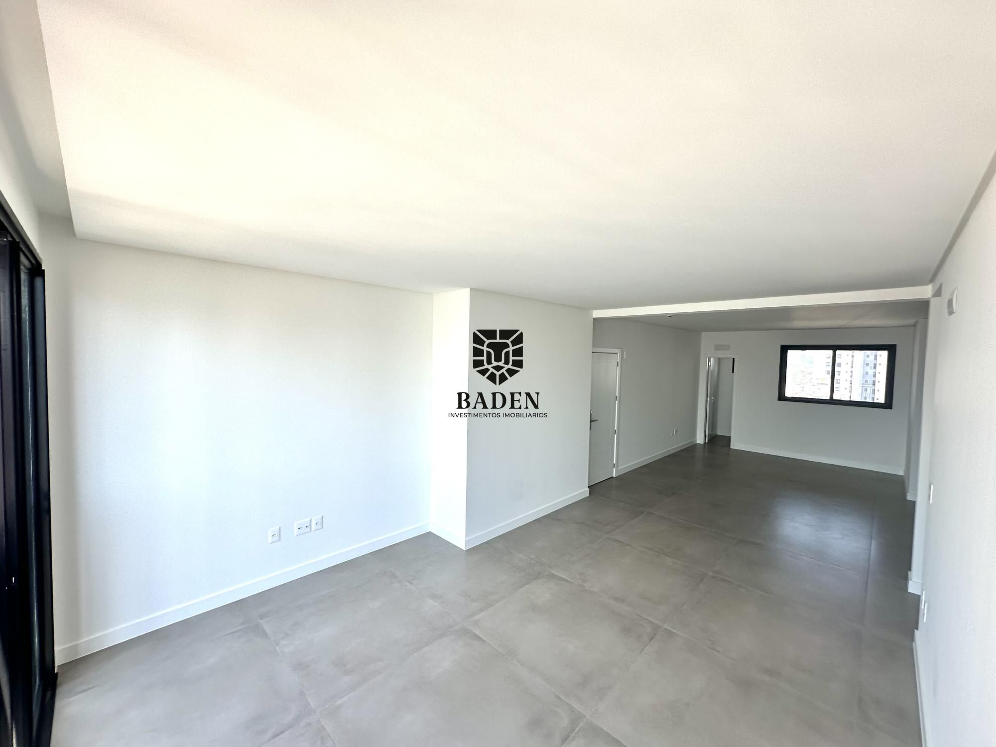 Apartamento à venda com 4 quartos, 147m² - Foto 12