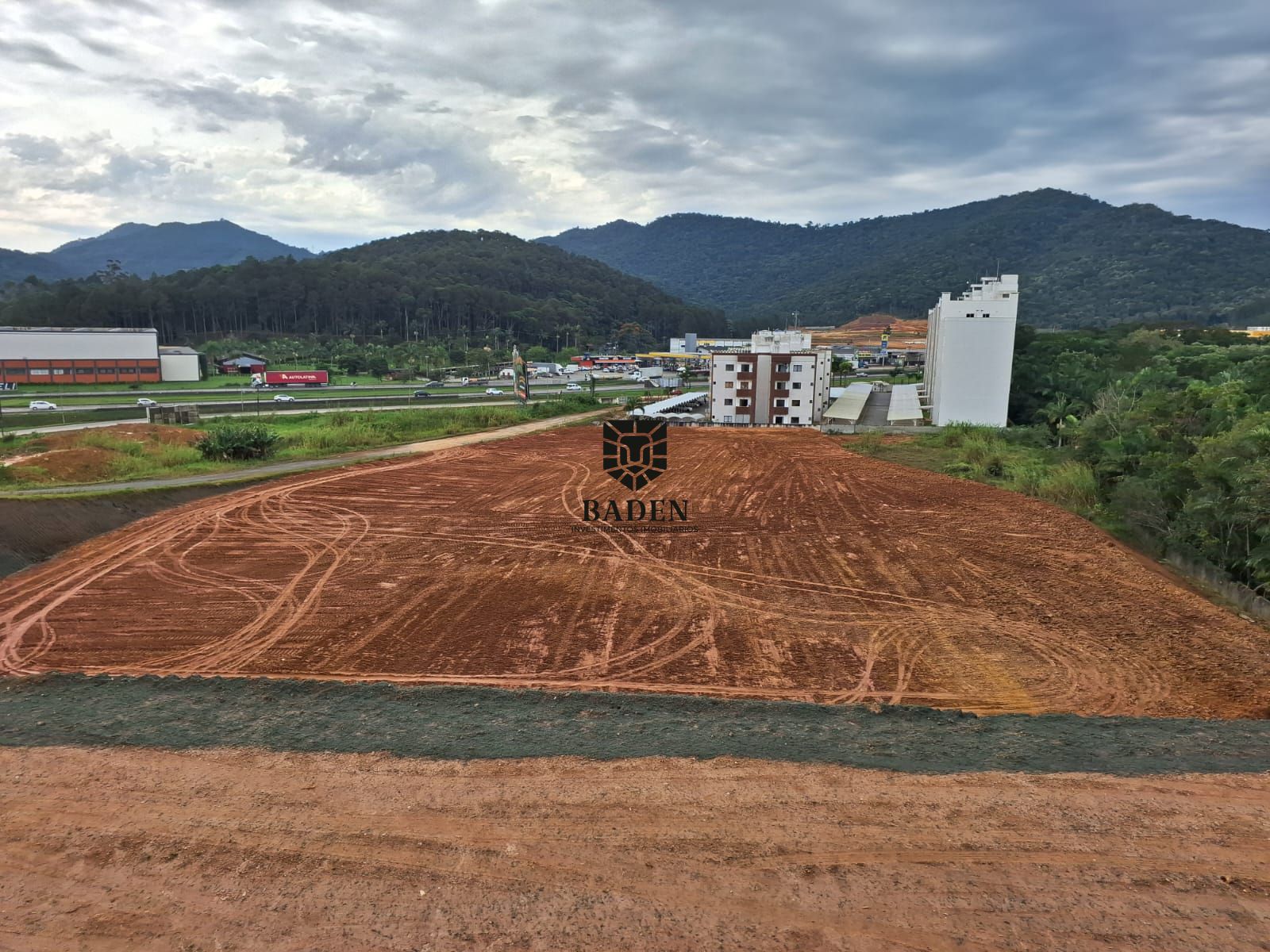 Terreno à venda, 12000m² - Foto 1