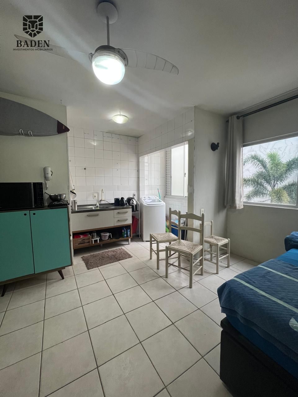 Apartamento há 250 metros da Praia Central com 01 Dormitório – Centro