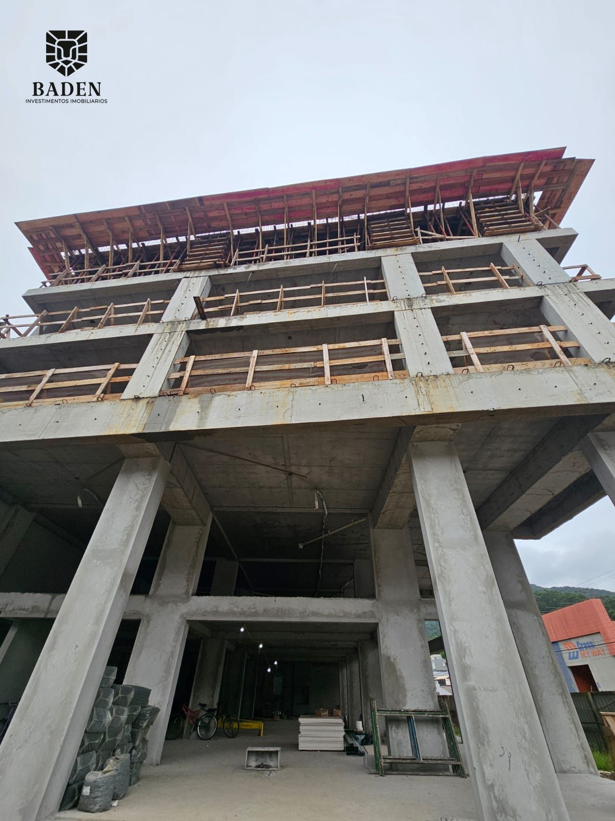 Apartamento à venda com 3 quartos, 106m² - Foto 3