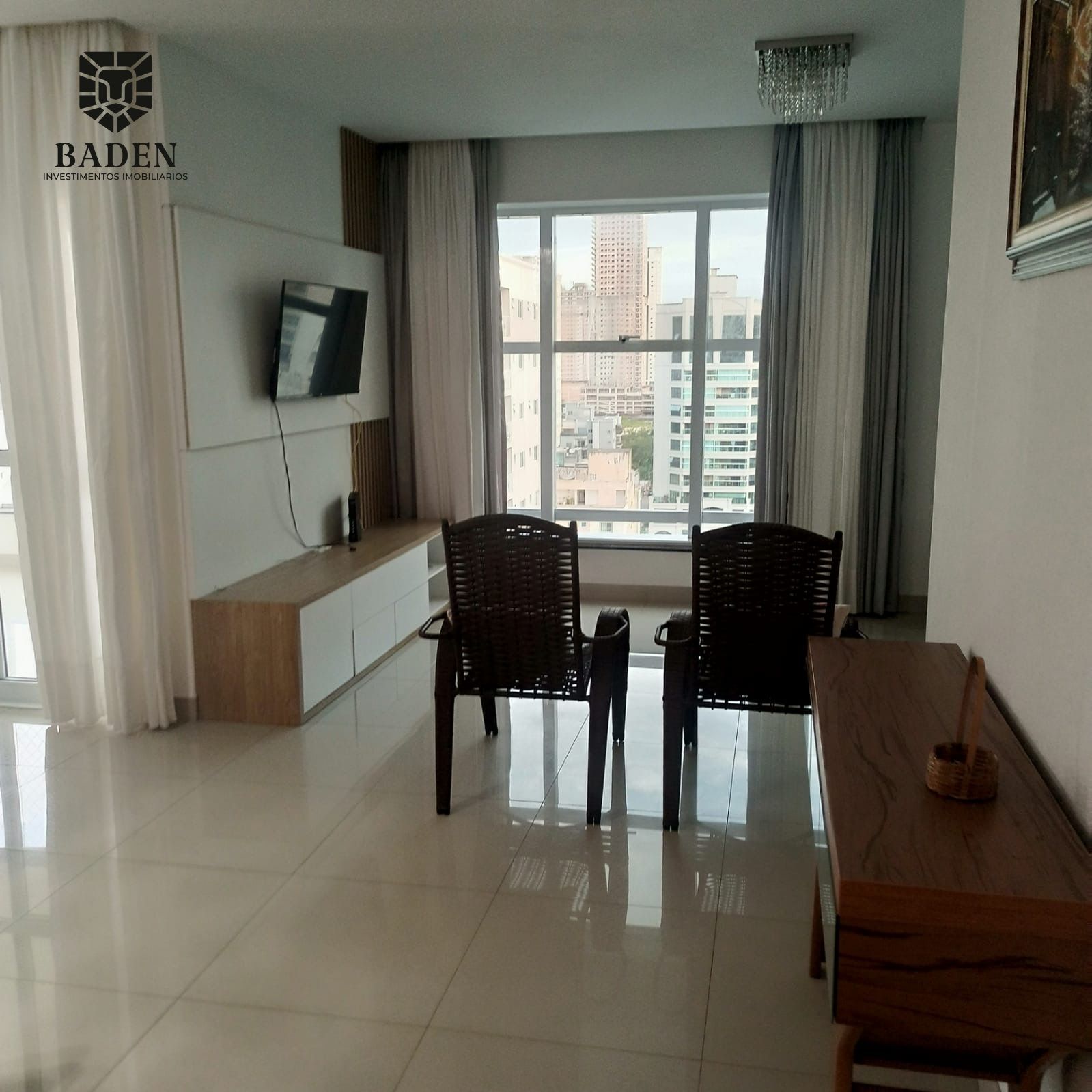 Apartamento à venda com 3 quartos, 135m² - Foto 3