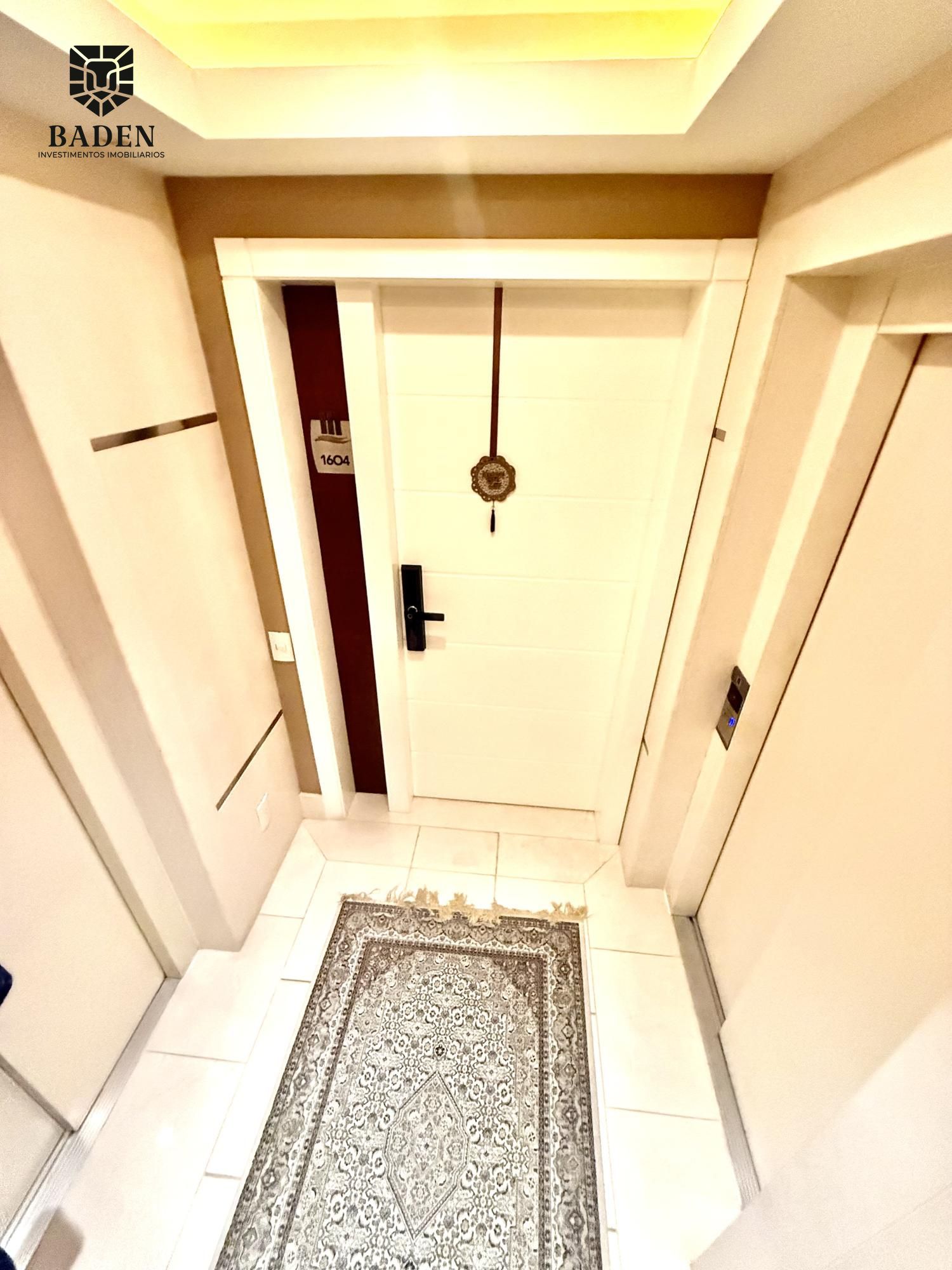 Apartamento para alugar com 4 quartos, 236m² - Foto 4