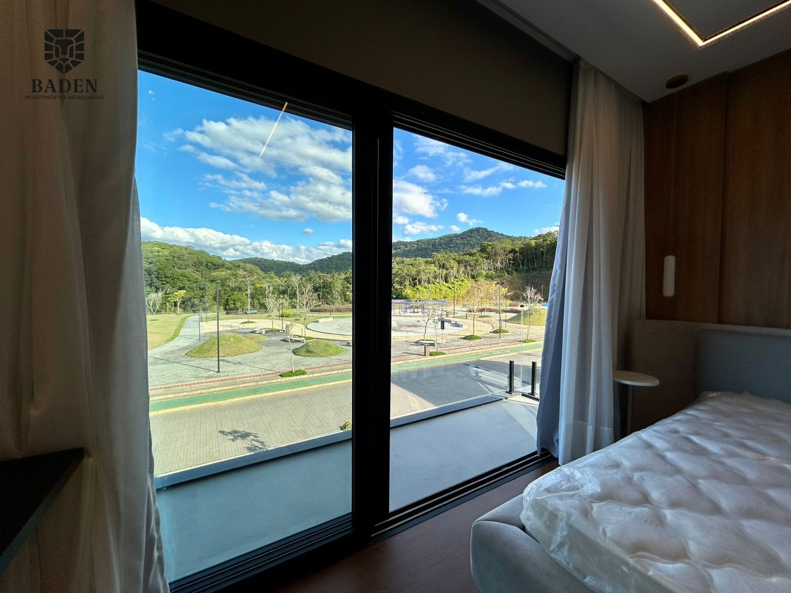 Casa à venda com 4 quartos, 296m² - Foto 46