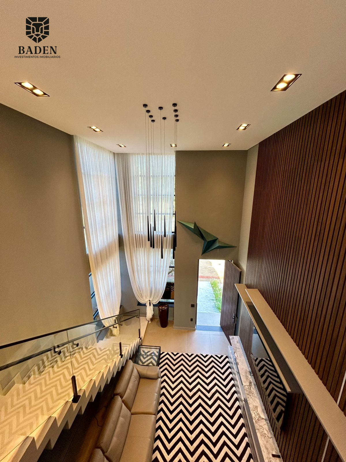 Casa à venda com 4 quartos, 296m² - Foto 11