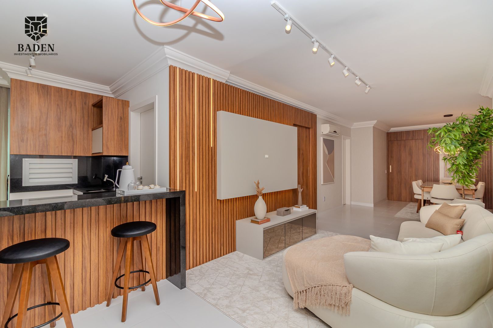 Apartamento mobiliado, decorado e equipado em Balneário Camboriú