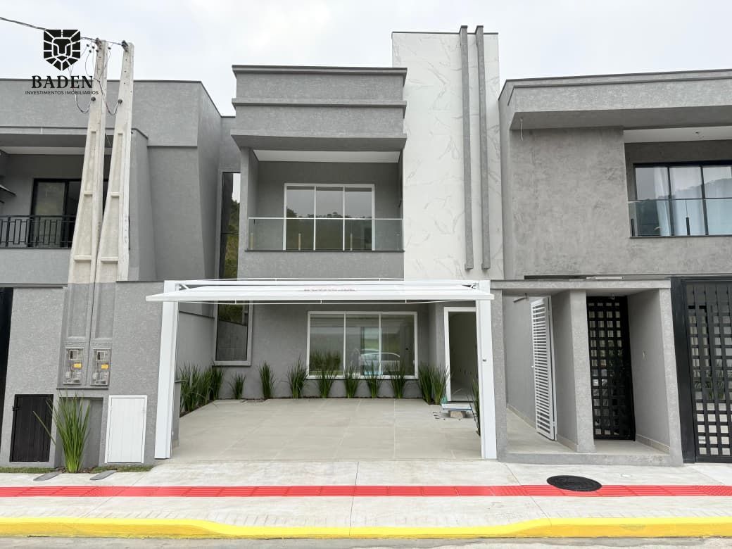 SOBRADO – LOTEAMENTO TERRAS ALTAS – 3 SUITES – PISCINA – CAMBORIÚ SC