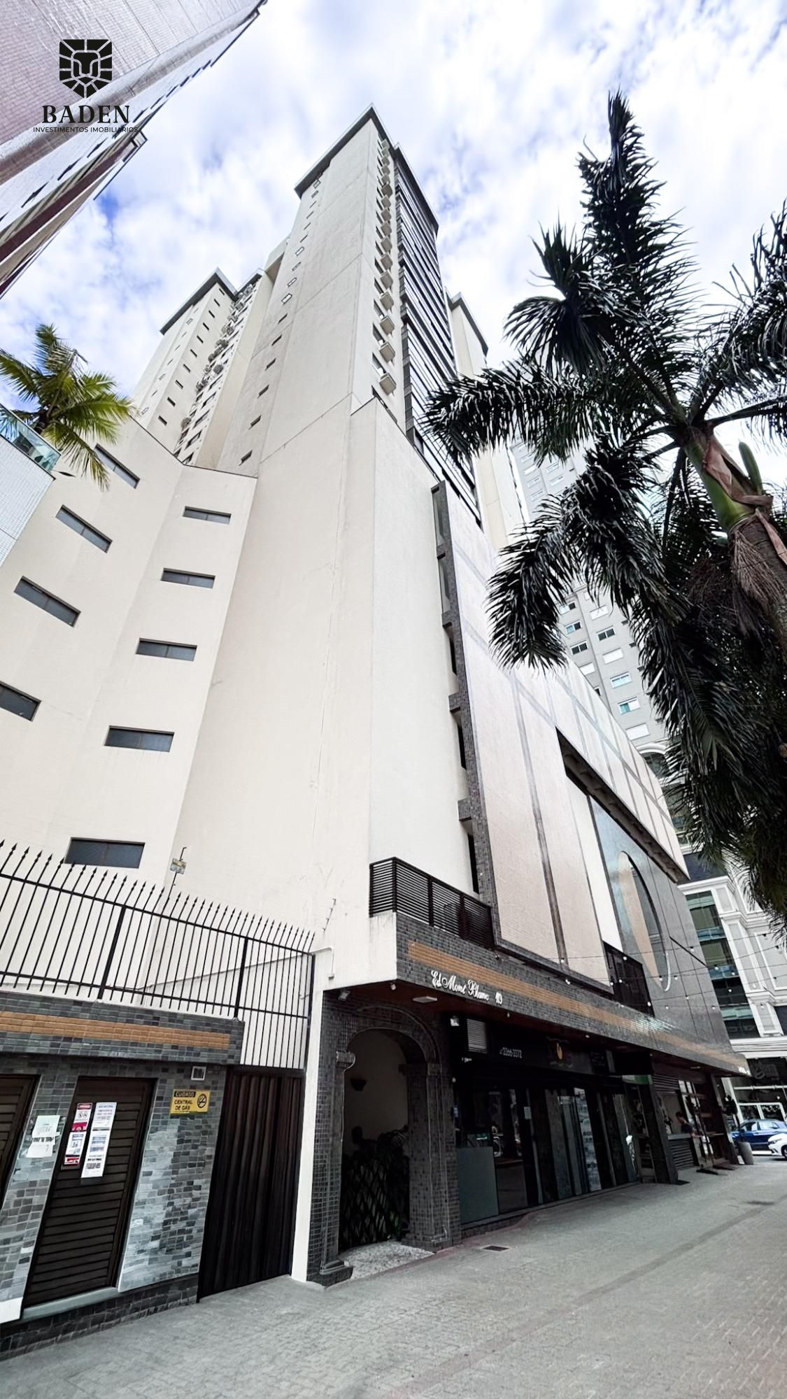 Apartamento mobiliado à venda no Edifício Mont Blanc