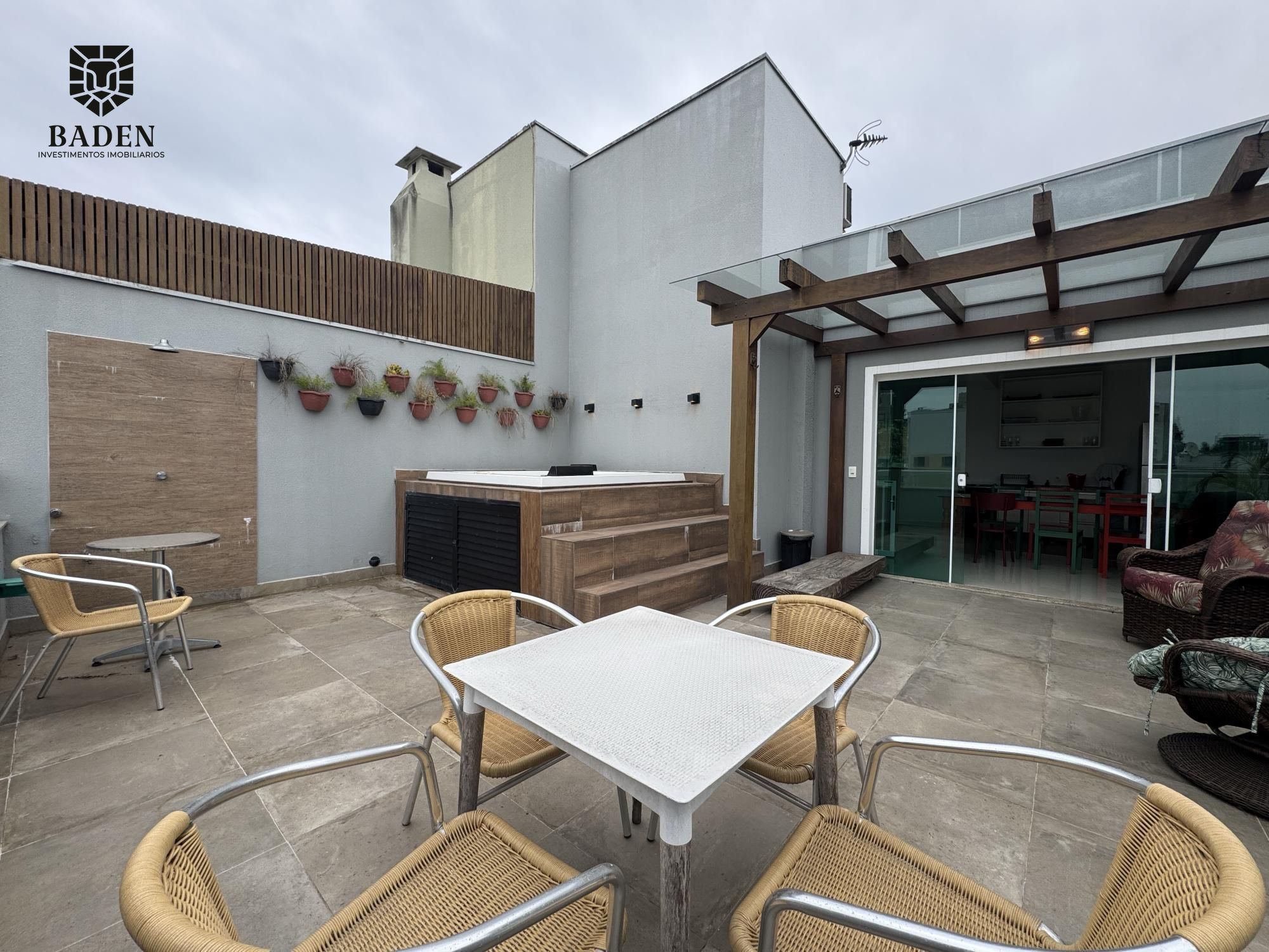 Casa à venda e aluguel com 3 quartos, 255m² - Foto 33