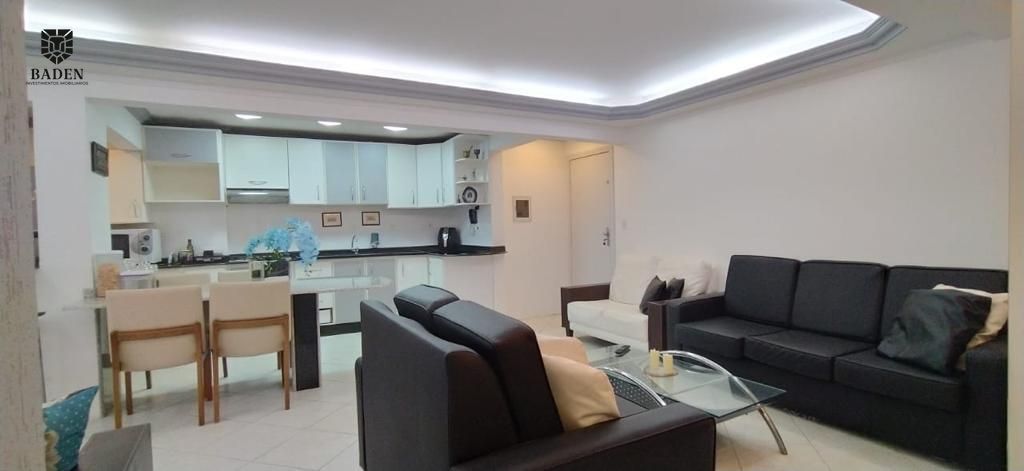 Apartamento de 163m2 privativos a 200m da praia