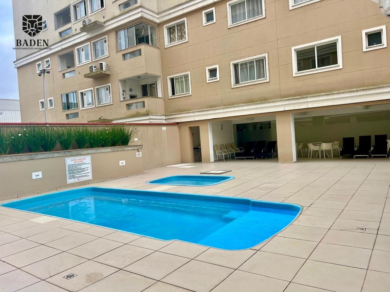 Apartamento à venda com 2 quartos, 64m² - Foto 1