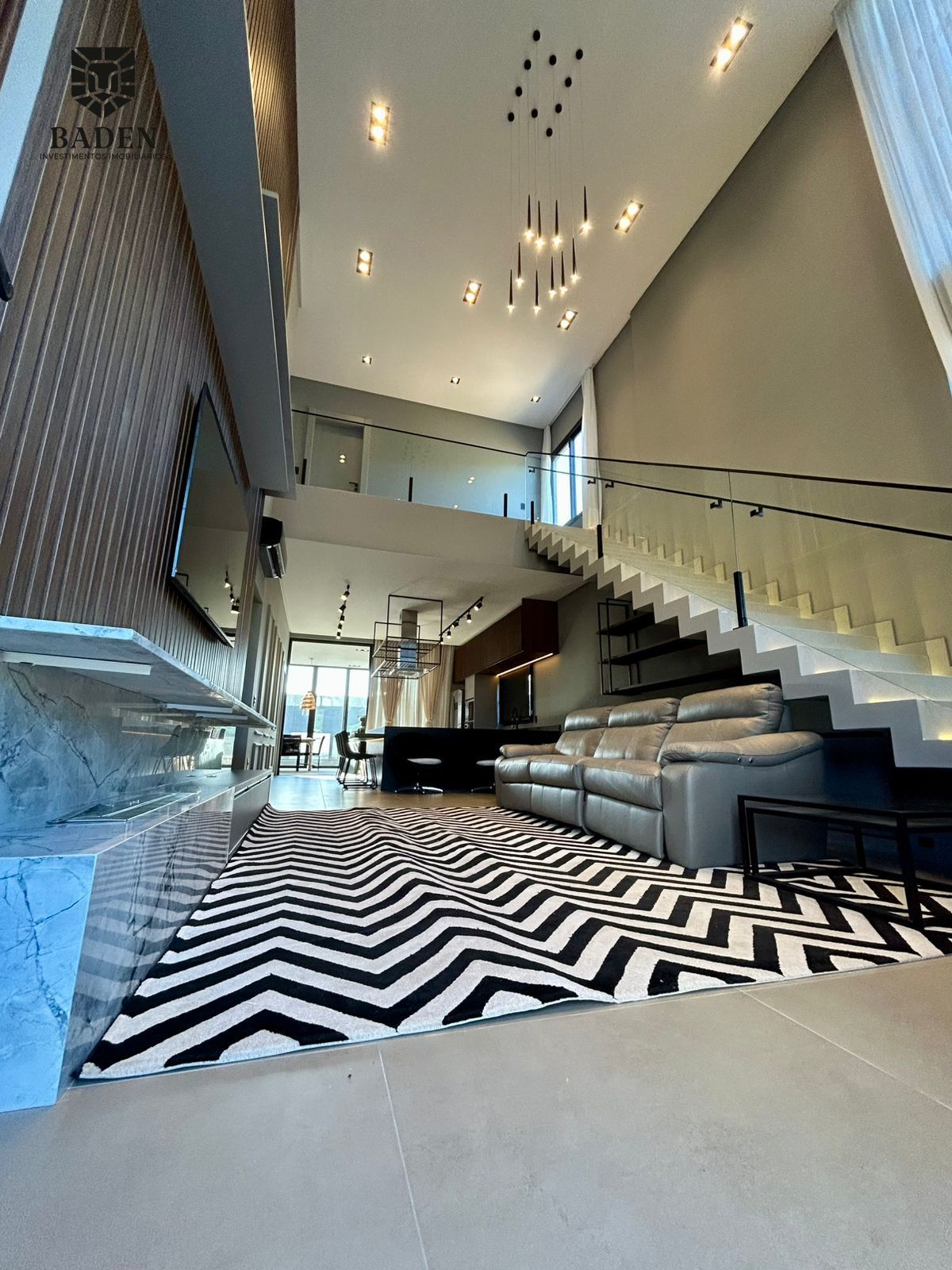 Casa à venda com 4 quartos, 296m² - Foto 7