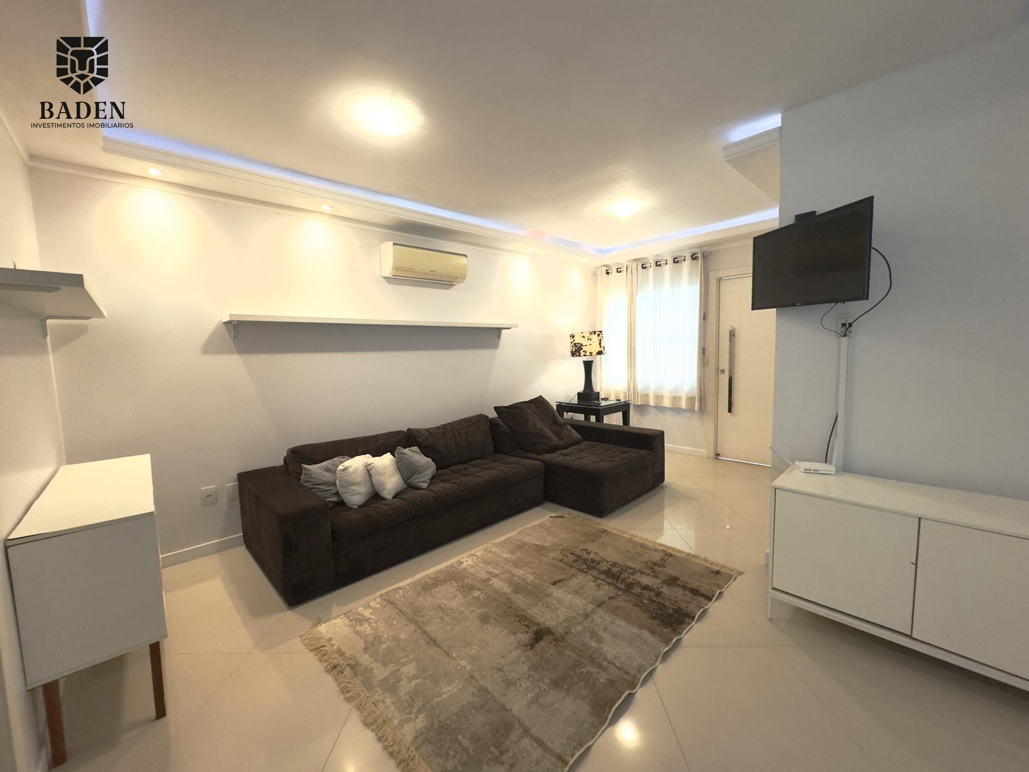 Casa à venda e aluguel com 3 quartos, 255m² - Foto 3