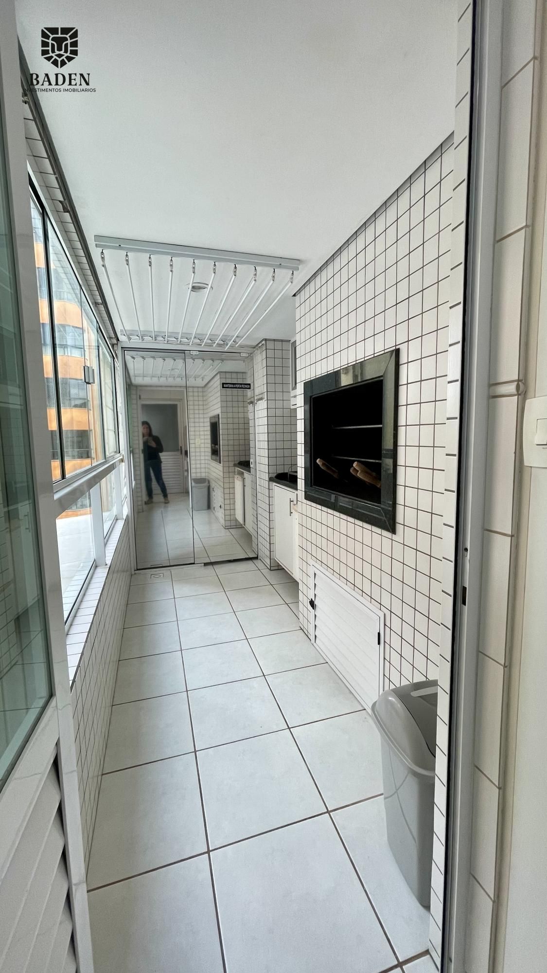 Apartamento para alugar com 3 quartos, 147m² - Foto 12