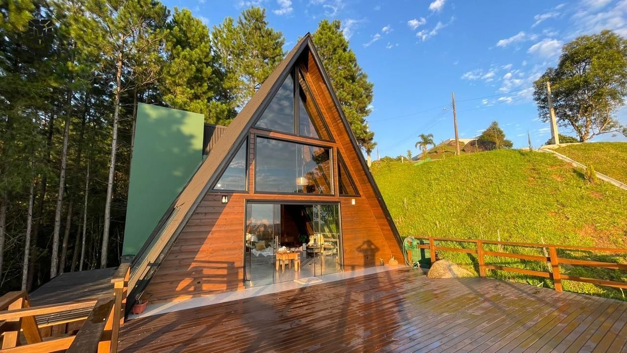 Casa de Condomínio à venda com 2 quartos, 290m² - Foto 1