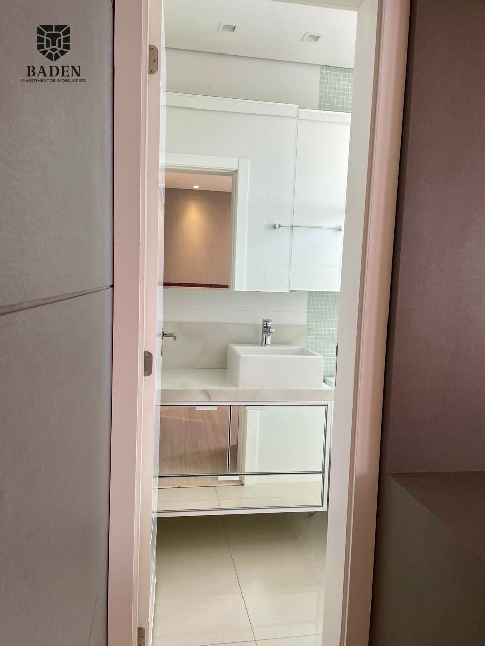 Apartamento para alugar com 4 quartos, 148m² - Foto 17