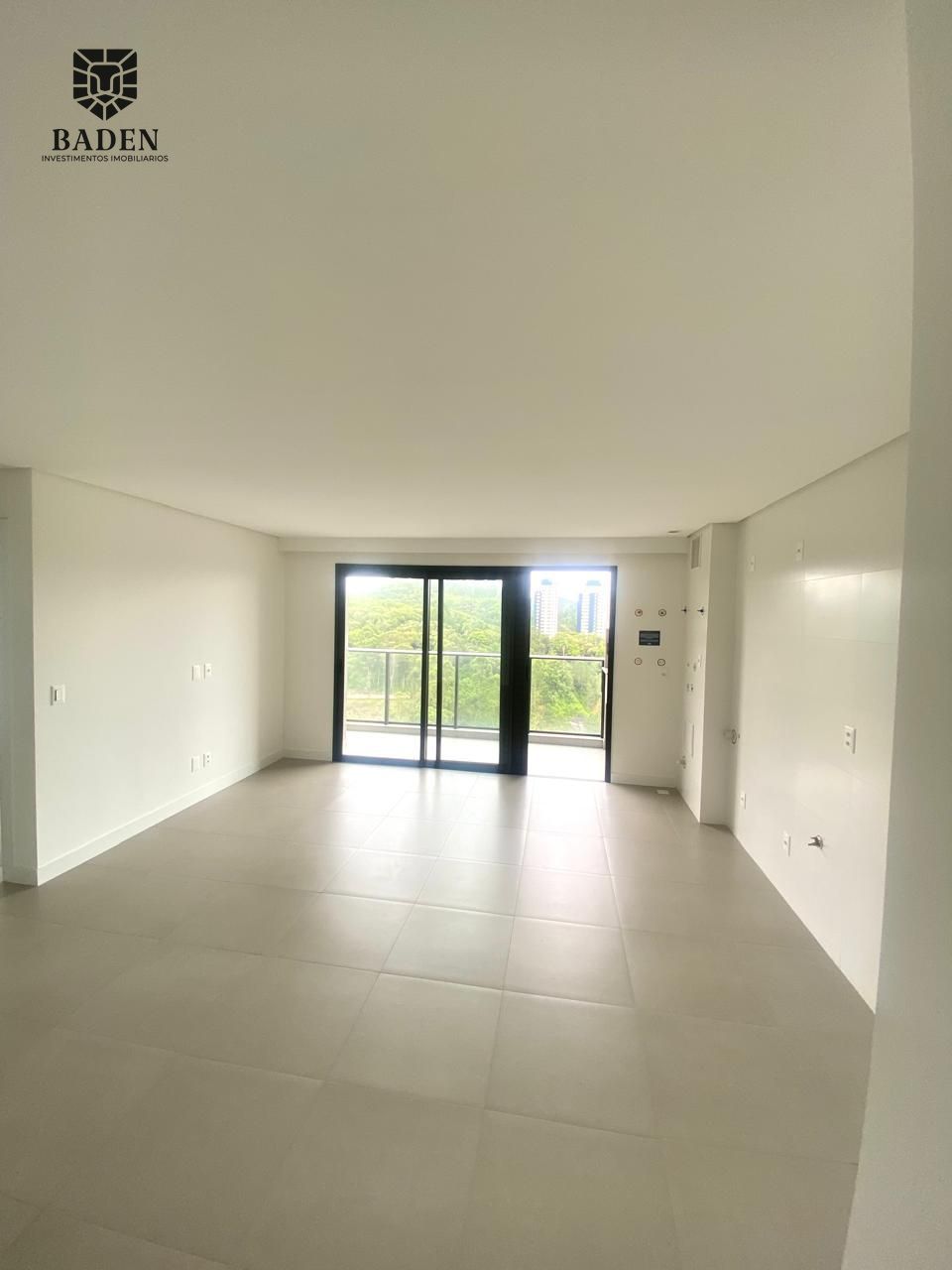 Apartamento a venda na Praia Brava