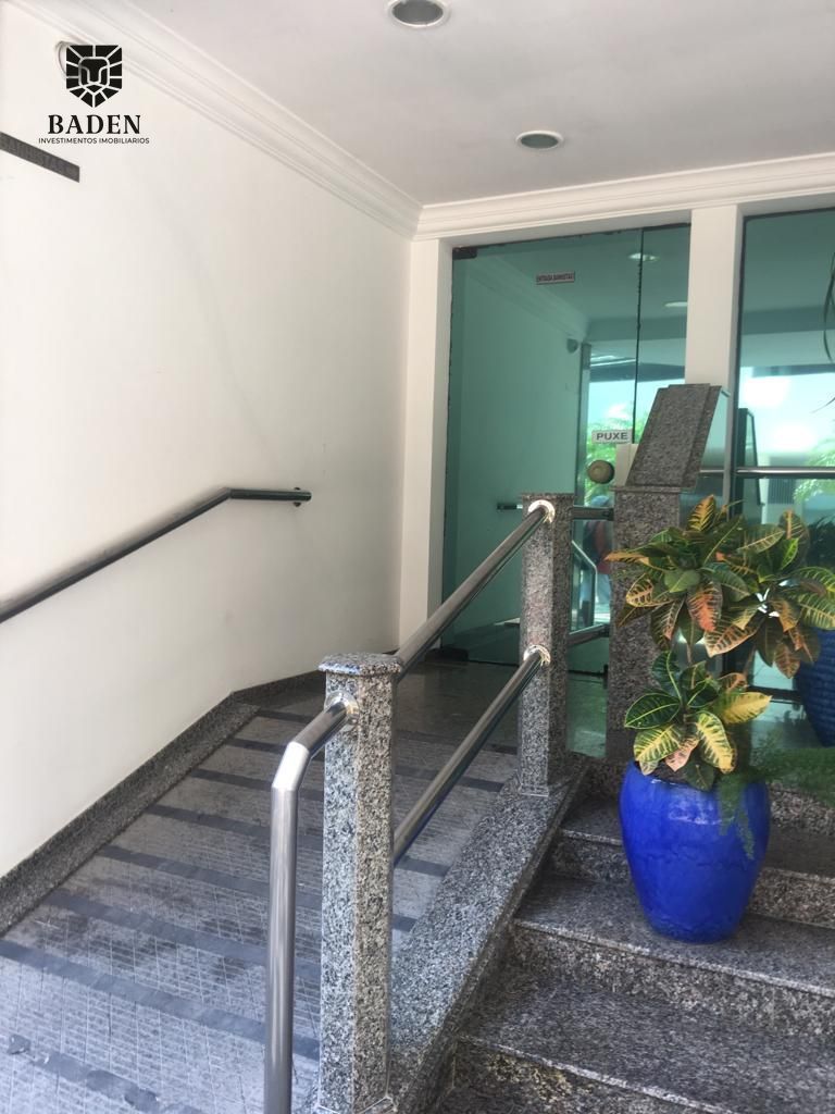 Apartamento para alugar com 4 quartos, 180m² - Foto 2