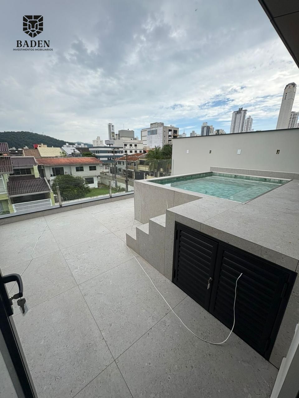 Casa, 3 quartos, 247 m² - Foto 2