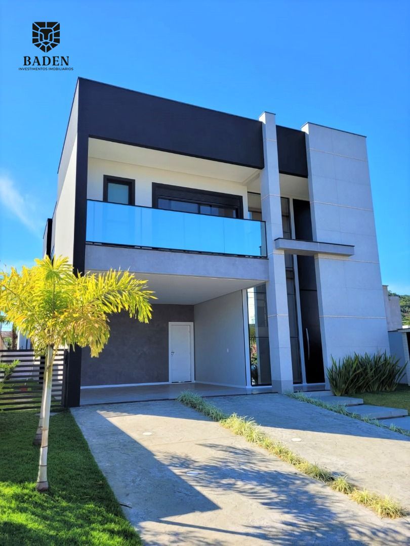 Casa Moderna à venda no Condomínio Caledônia – Camboriú, SC