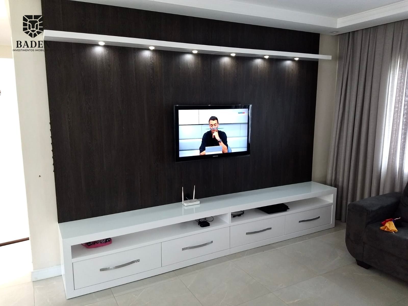 Casa à venda com 3 quartos, 180m² - Foto 8