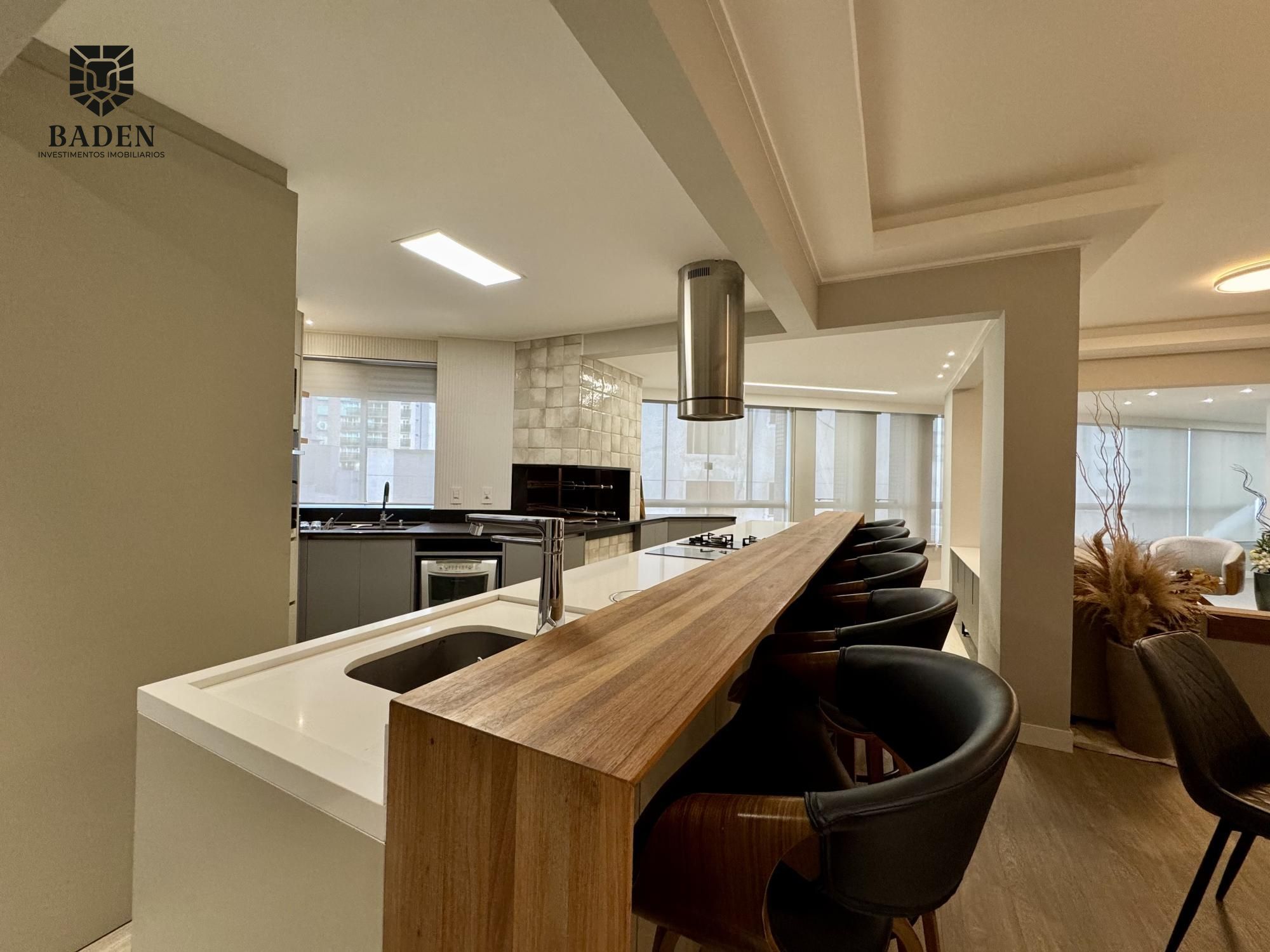 Apartamento para alugar com 3 quartos, 140m² - Foto 3