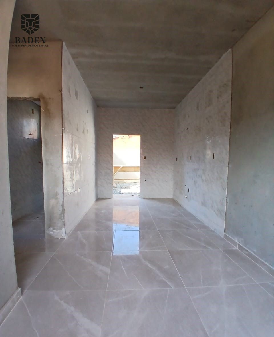 Casa à venda com 2 quartos, 66m² - Foto 3
