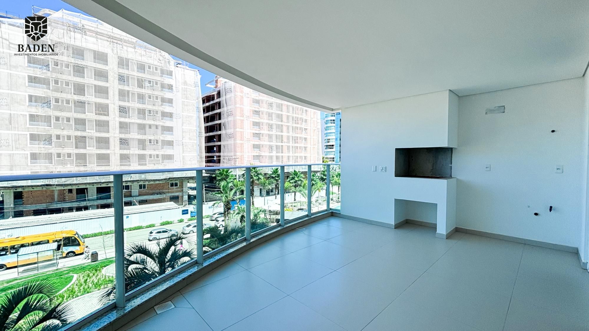 Apartamento com 4 suítes e 4 vagas no Brava Beach na Praia Brava em Itajaí