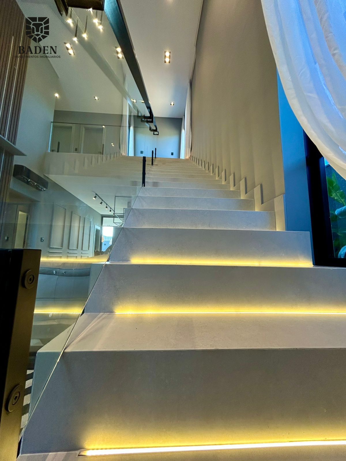 Casa à venda com 4 quartos, 296m² - Foto 10