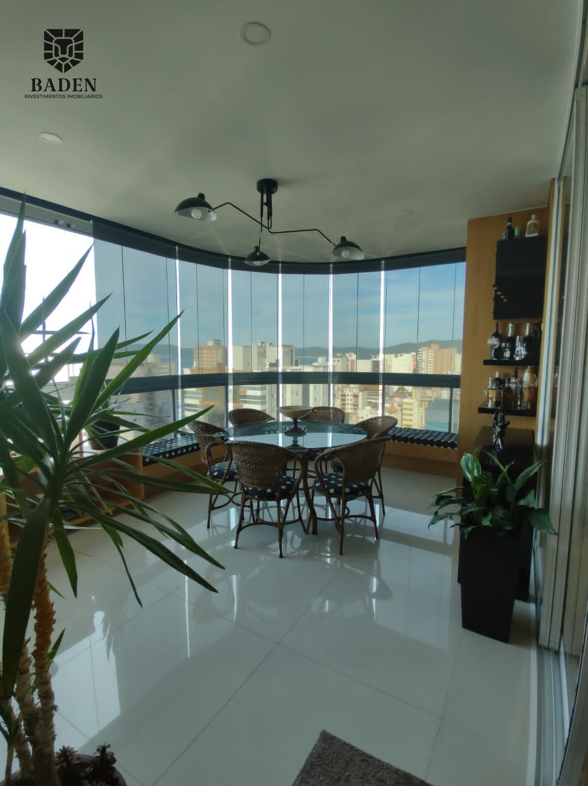 Apartamento / 4 suítes / vista Mar / Itapema