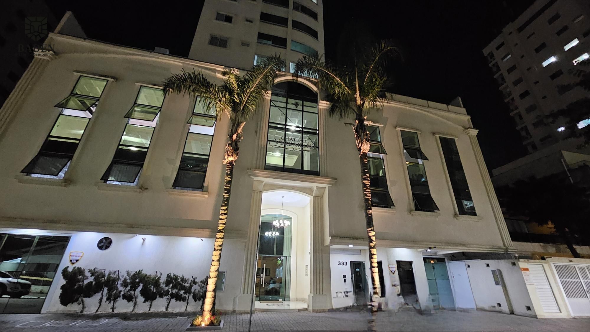 Apartamento / Mobiliado 2 Suítes /  2 Vagas