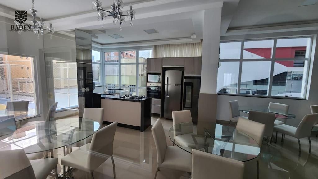 Apartamento à venda com 3 quartos, 135m² - Foto 32