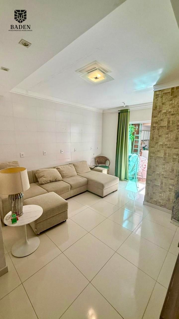 Casa à venda com 3 quartos, 100m² - Foto 5