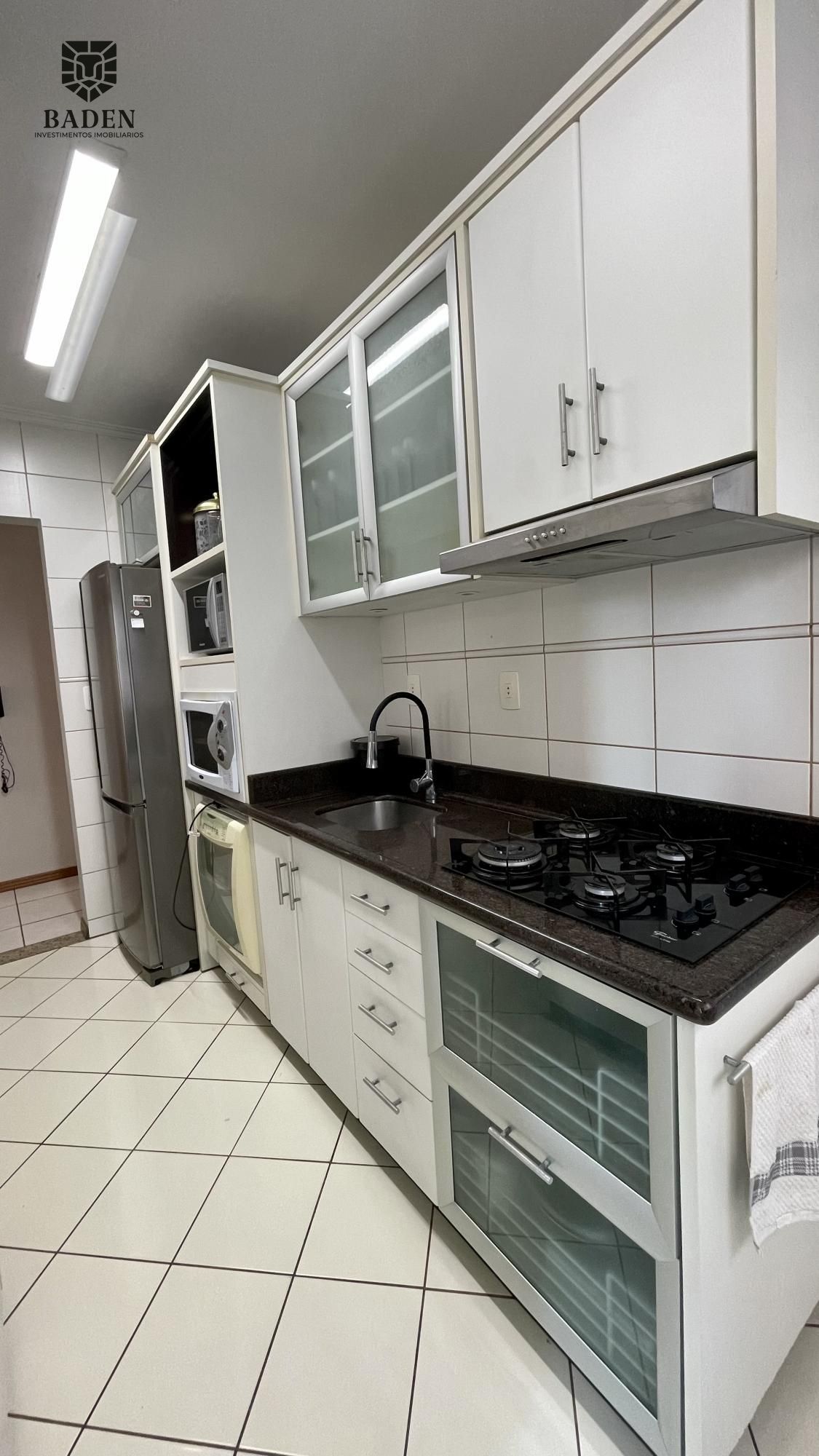 Apartamento para alugar com 3 quartos, 147m² - Foto 11