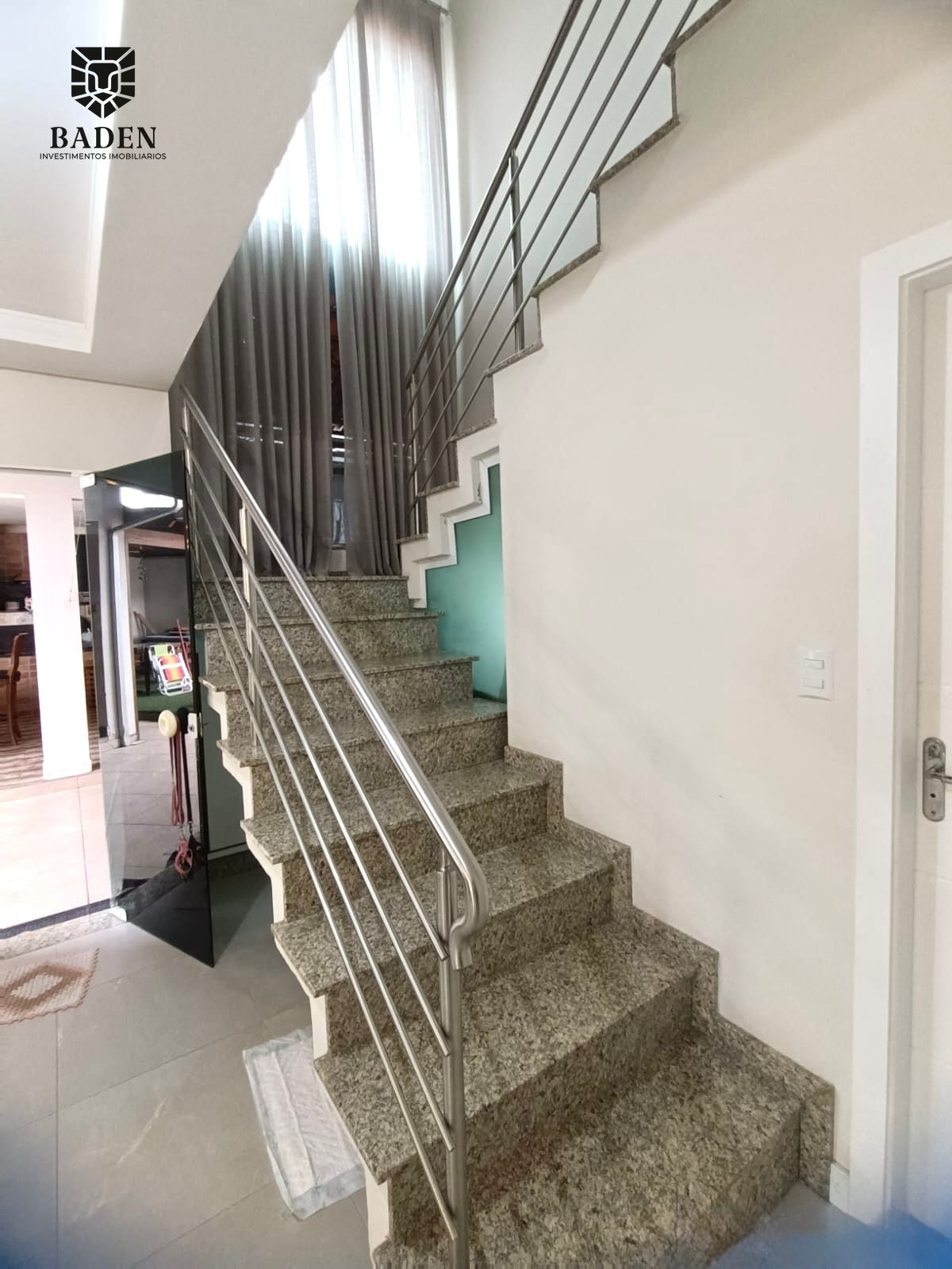 Casa à venda com 3 quartos, 180m² - Foto 9