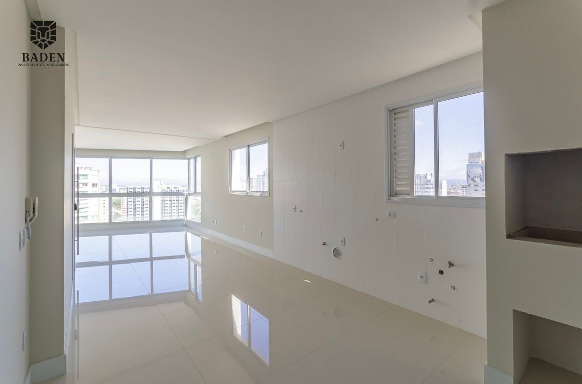 Apartamento à venda com 4 quartos, 165m² - Foto 6