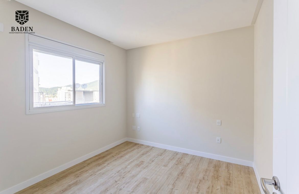 Apartamento à venda com 4 quartos, 165m² - Foto 8