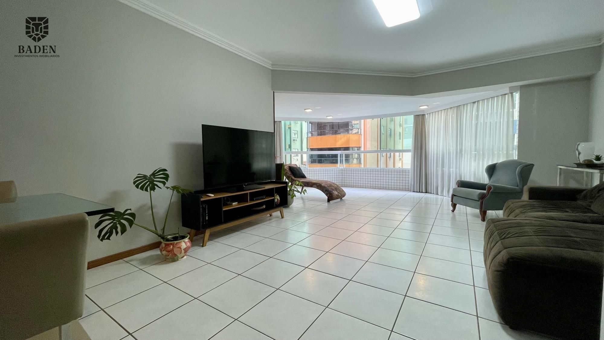 Apartamento para alugar com 3 quartos, 147m² - Foto 2