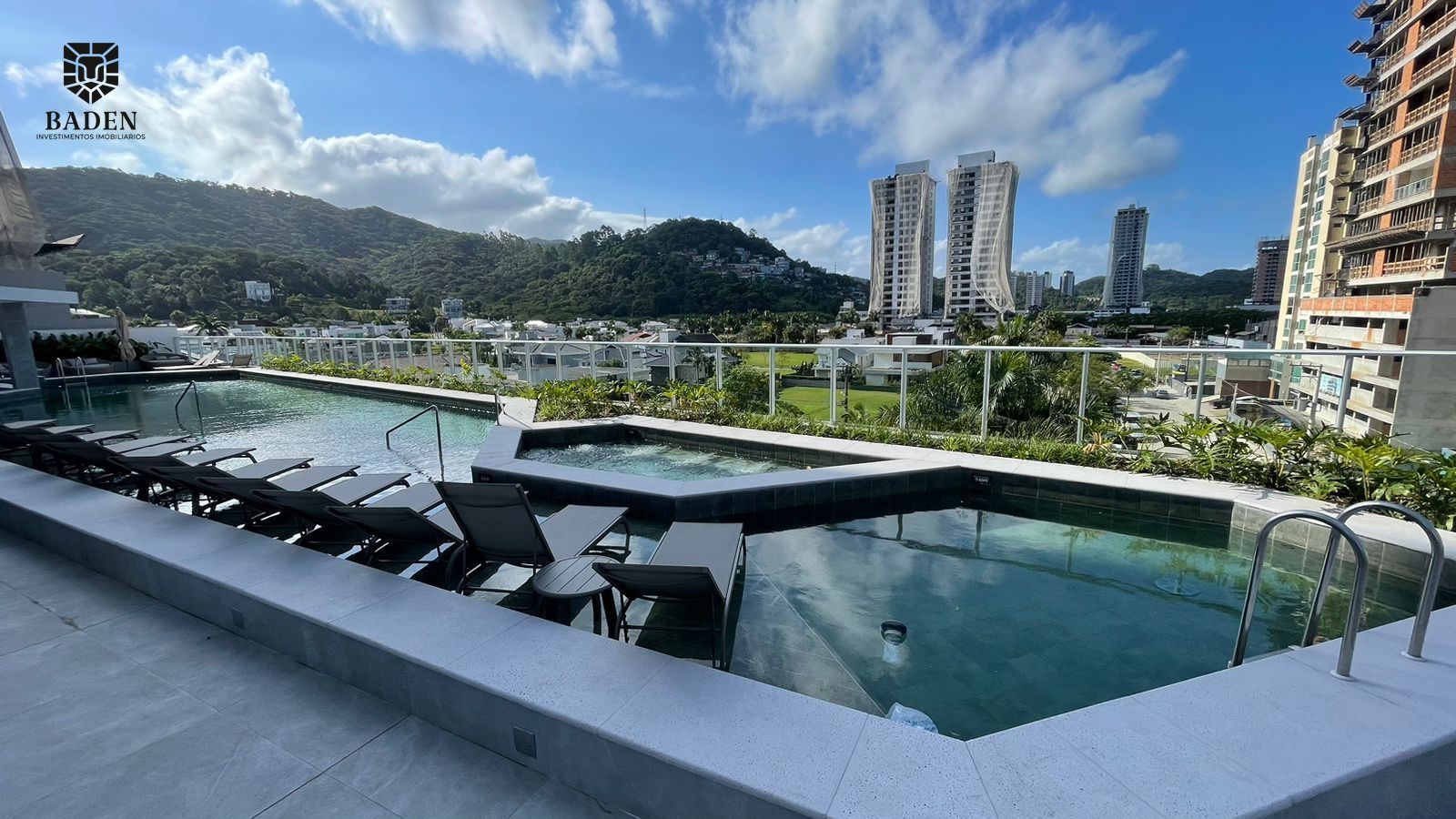 Apartamento 2 Dormitórios / Praia Brava / Itajaí