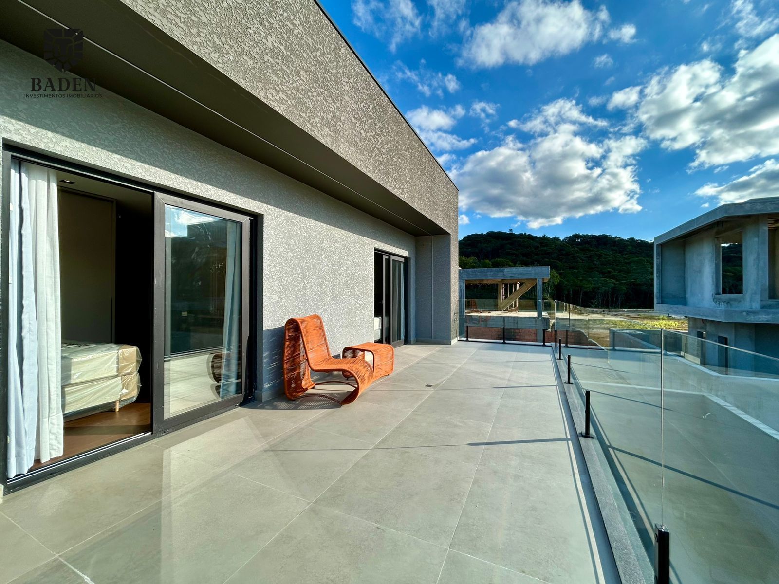 Casa à venda com 4 quartos, 296m² - Foto 32
