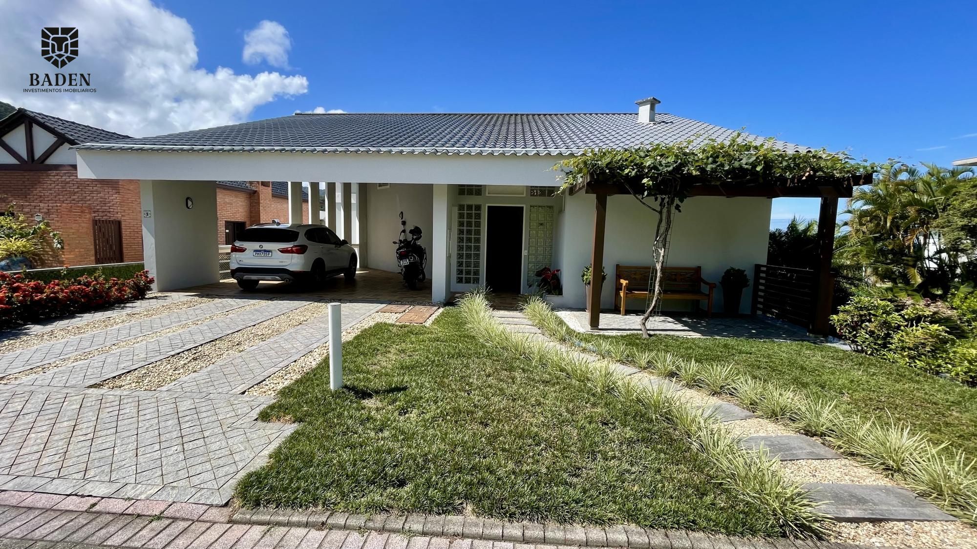 Casa de Condomínio à venda e aluguel com 5 quartos, 420m² - Foto 1