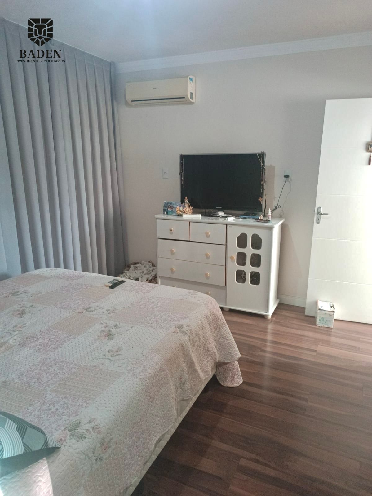 Casa à venda com 3 quartos, 180m² - Foto 22