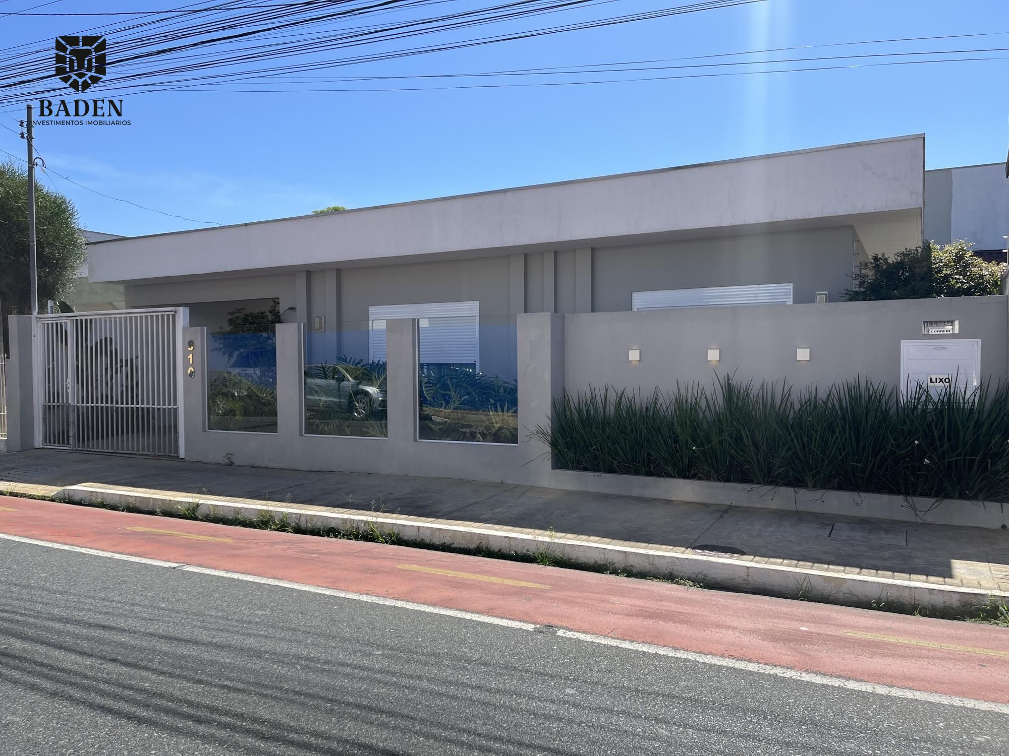 Casa, 4 quartos, 128 m² - Foto 1