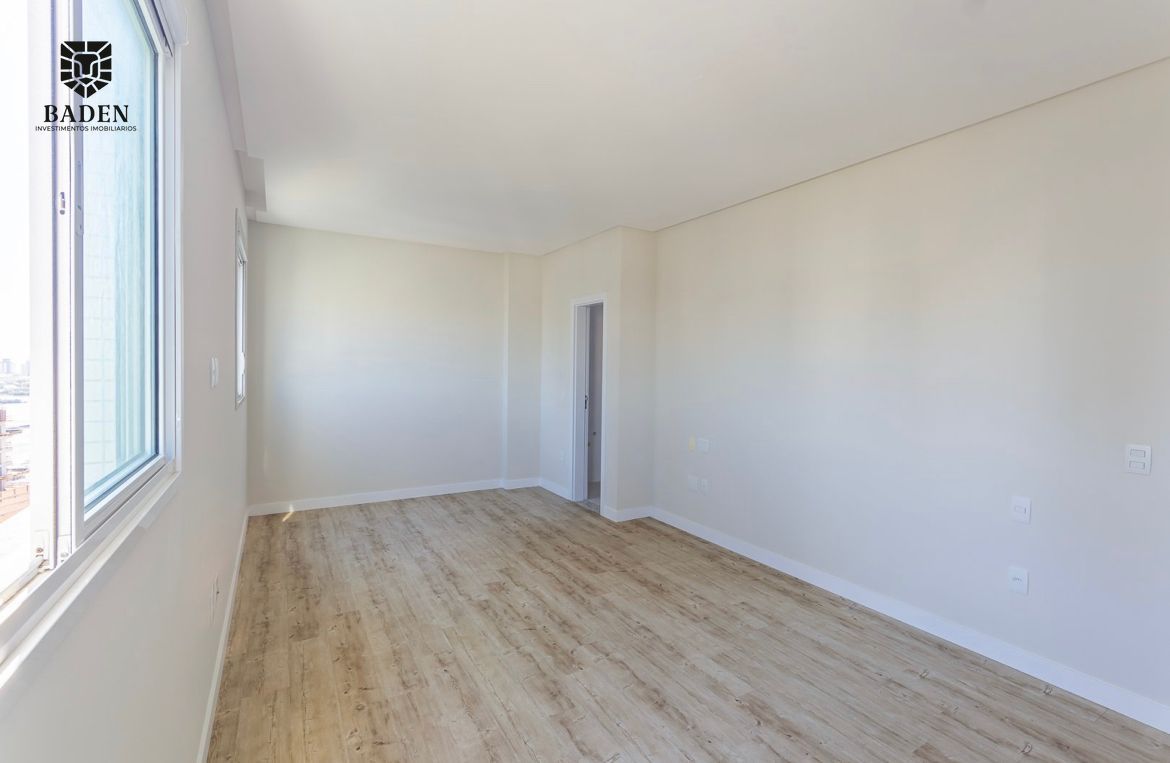 Apartamento à venda com 4 quartos, 165m² - Foto 12