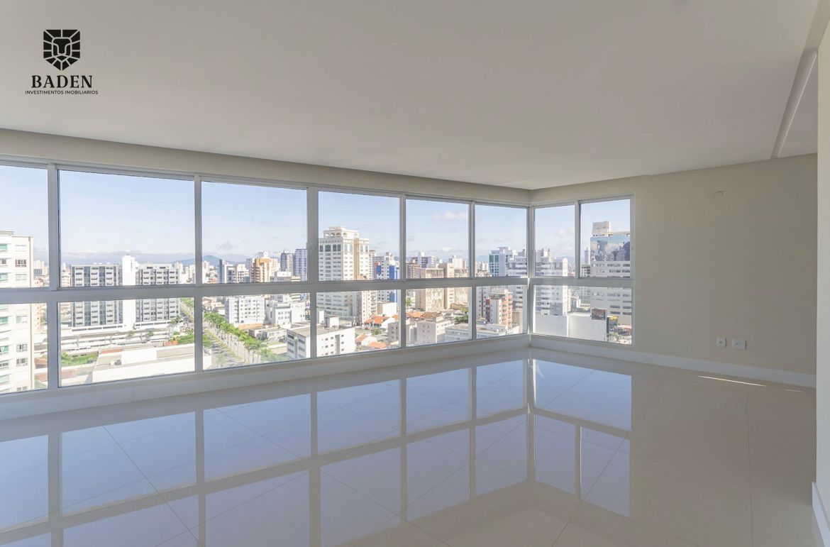 Apartamento à venda com 4 quartos, 165m² - Foto 3